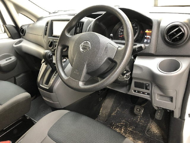 NISSAN NV200 2020