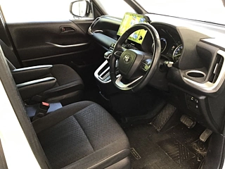 TOYOTA VOXY 2022