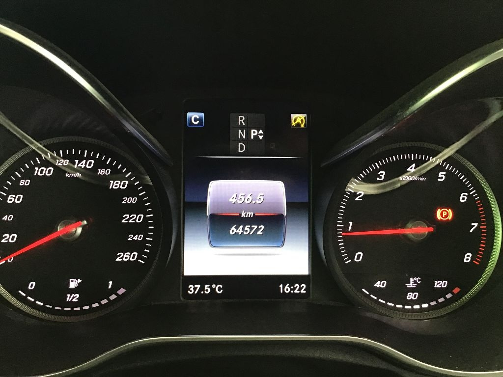 MERCEDES BENZ C CLASS 2016