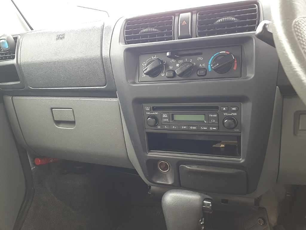 MITSUBISHI TOWNBOX 2009