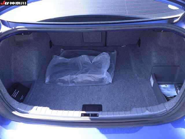 BMW 3 SERIES 2011
