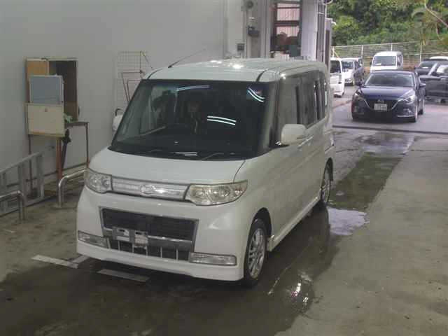 DAIHATSU TANTO 2010