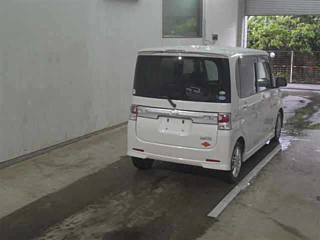 DAIHATSU TANTO 2010