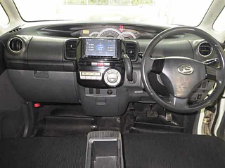 DAIHATSU TANTO 2010