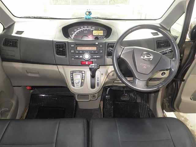 DAIHATSU MOVE 2011