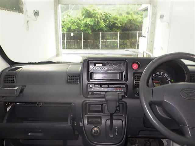 DAIHATSU HIJET VAN 2013