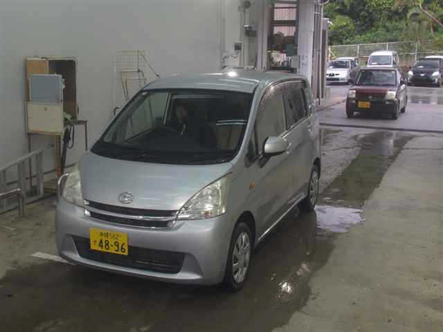 DAIHATSU MOVE 2013