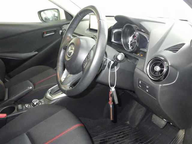 MAZDA DEMIO 2015