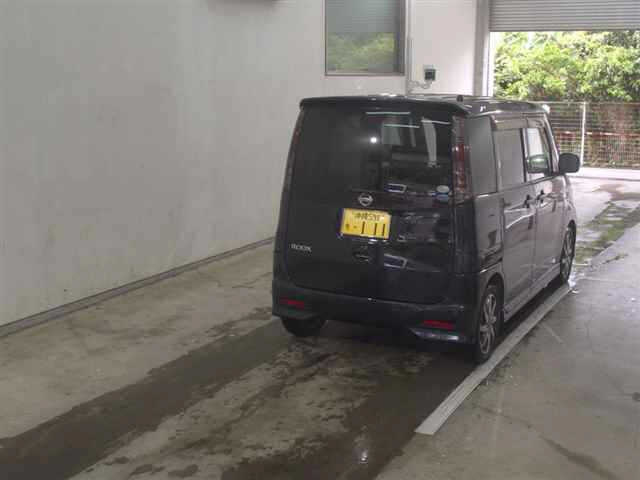 NISSAN ROOX 2010