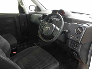 TOYOTA PORTE 2016