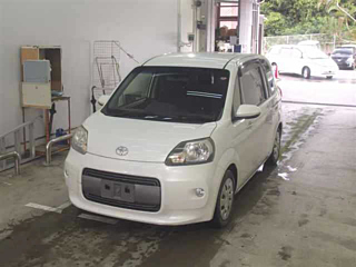 TOYOTA PORTE 2016
