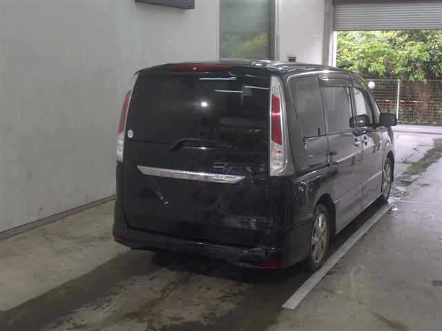 NISSAN SERENA 2011