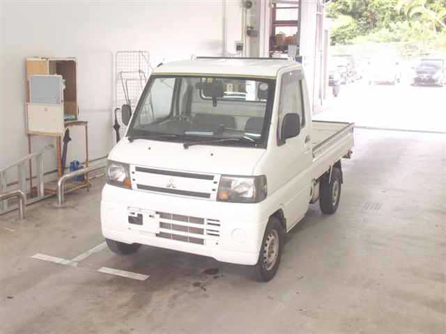 MITSUBISHI MINICAB TRUCK 2011