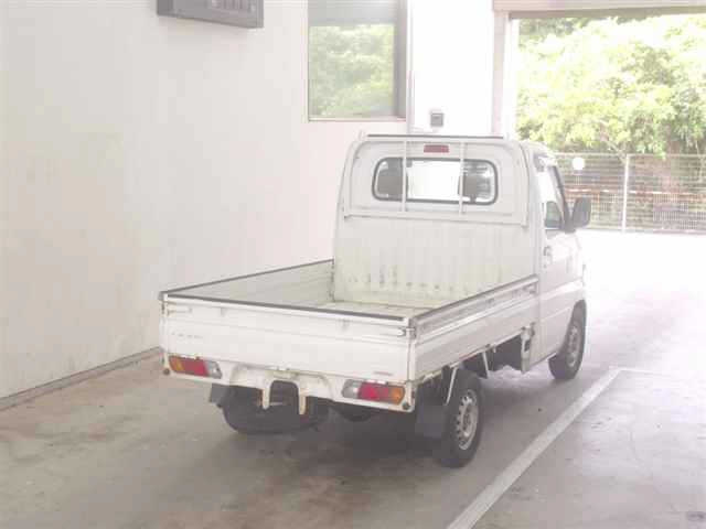 MITSUBISHI MINICAB TRUCK 2011