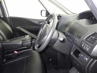 NISSAN SERENA 2011