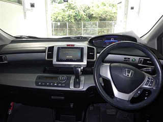 HONDA FREED 2012