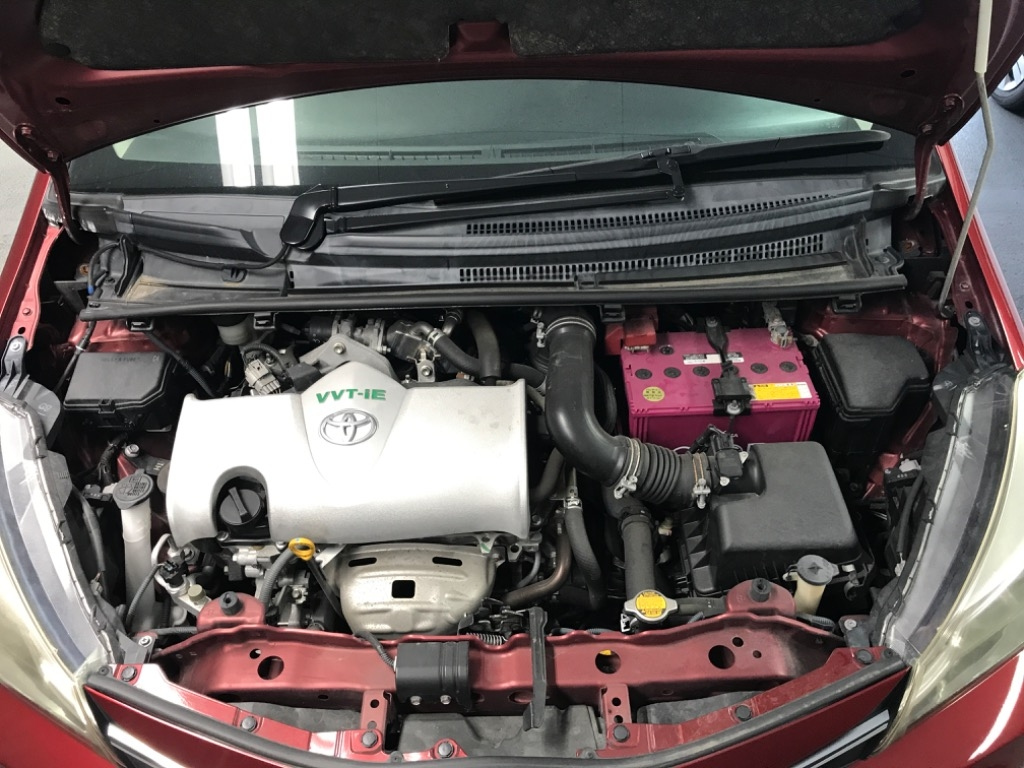 TOYOTA VITZ 2014