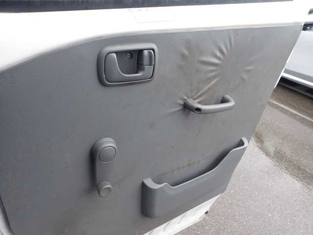 MITSUBISHI MINICAB TRUCK 2013