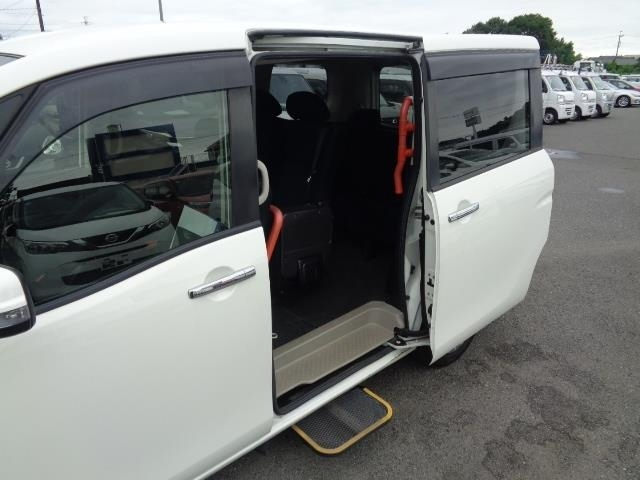 NISSAN SERENA 2016