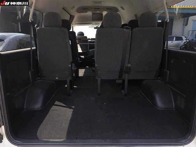 TOYOTA HIACE 2014