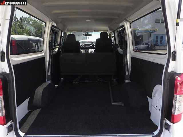 NISSAN CARAVAN VAN 2020