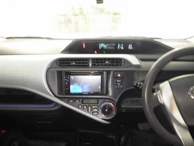 TOYOTA AQUA 2014