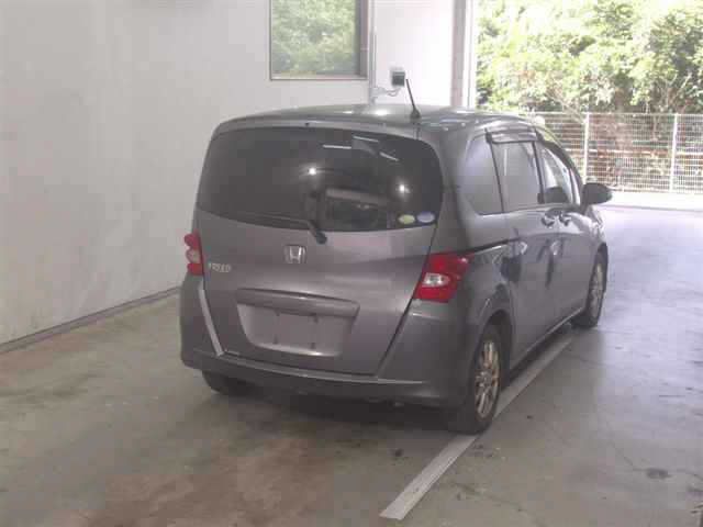 HONDA FREED 2011