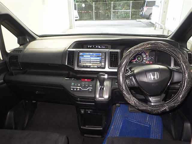 HONDA STEP WAGON 2010