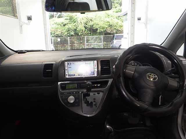 TOYOTA WISH 2008