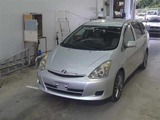 TOYOTA WISH 2008