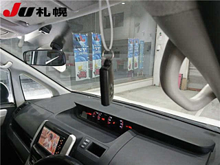 TOYOTA VOXY 2010
