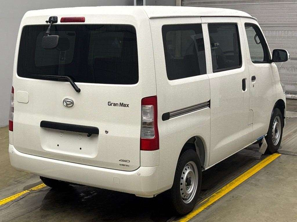 DAIHATSU GRAN MAX 2024