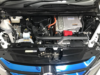 NISSAN SERENA 2019