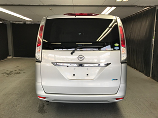 NISSAN SERENA 2011
