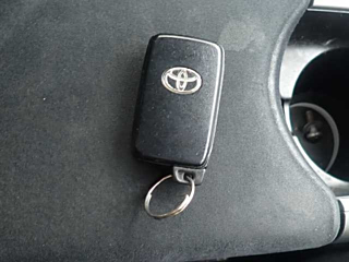 TOYOTA PRIUS 2012