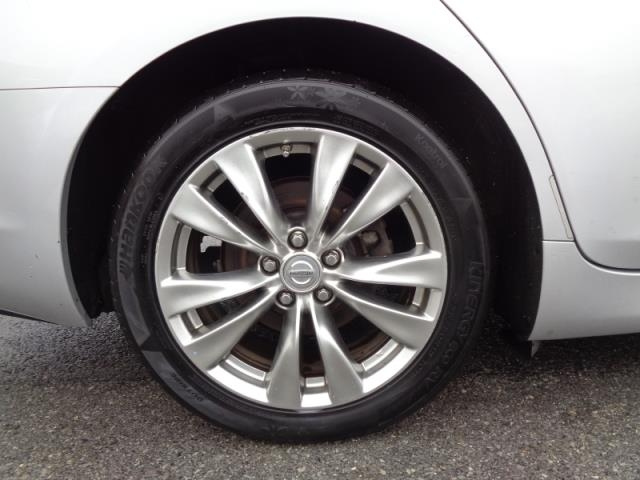 NISSAN FUGA 2014