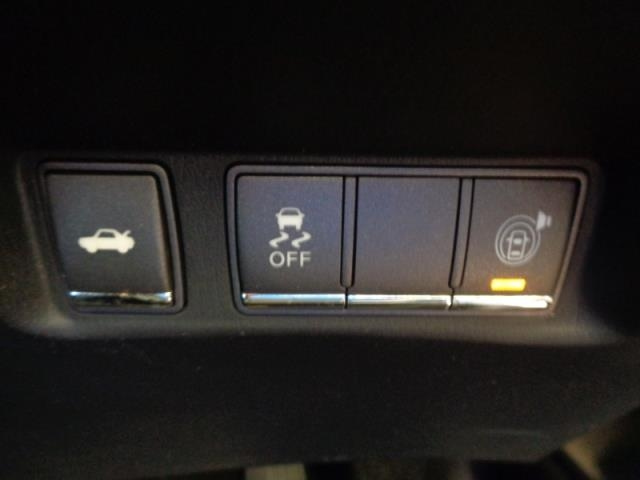 NISSAN FUGA 2013