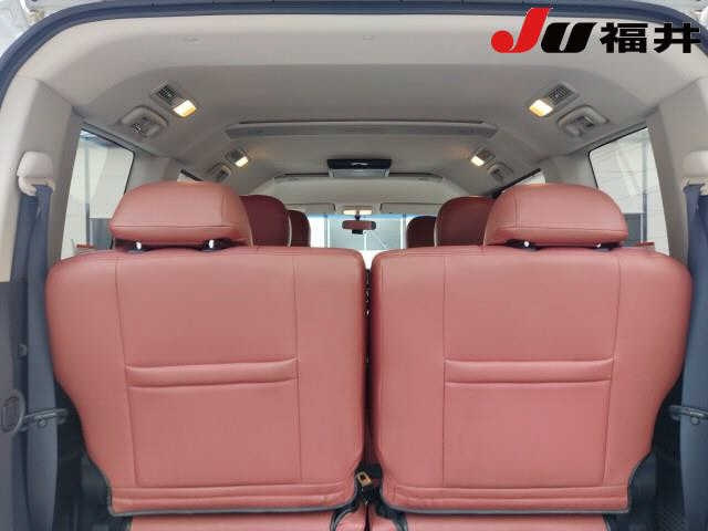 MITSUBISHI DELICA D5 2010
