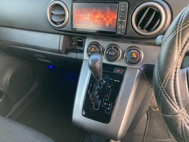 TOYOTA COROLLA RUMION 2012