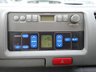TOYOTA HIACE VAN 2008