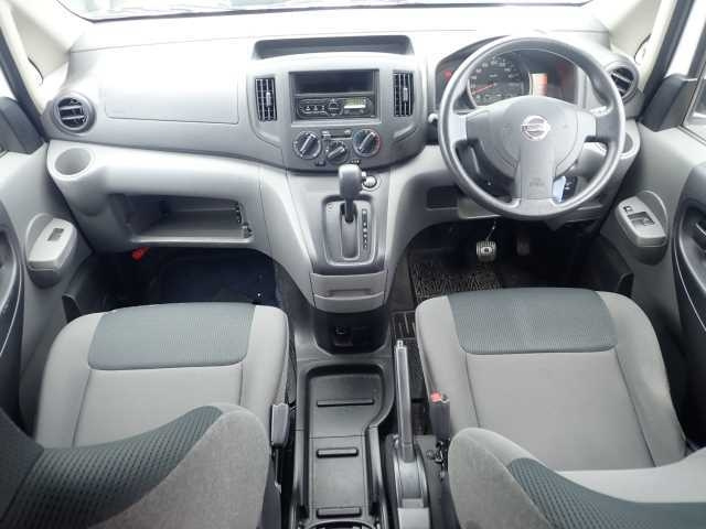 NISSAN NV200 2018