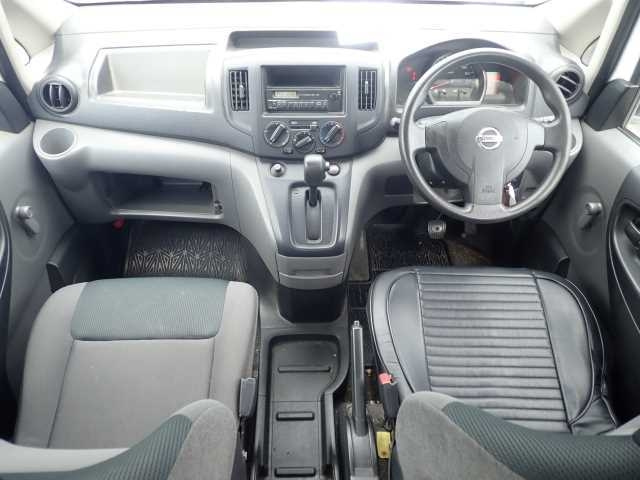 NISSAN NV200 2011