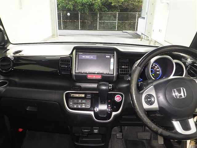 HONDA N BOX 2015