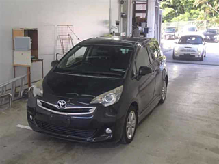 TOYOTA RACTIS 2014