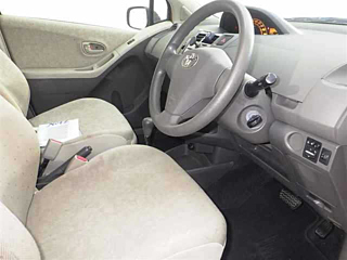 TOYOTA VITZ 2008