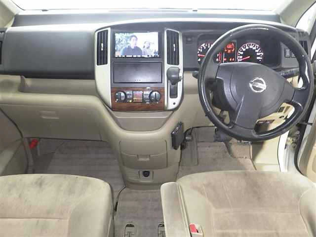 NISSAN SERENA 2009
