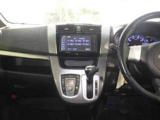 DAIHATSU MOVE 2014
