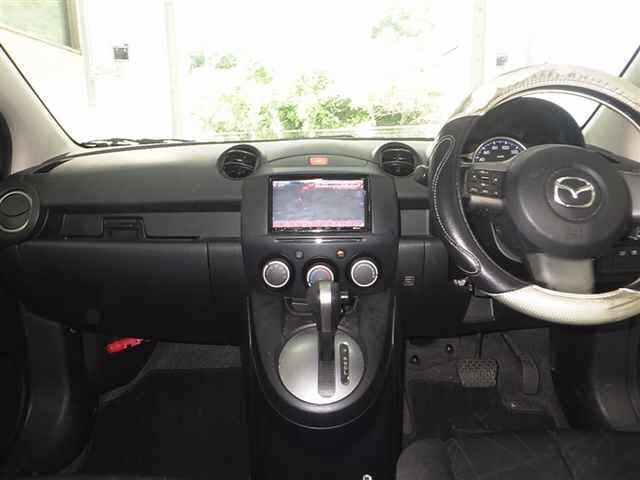MAZDA DEMIO 2012