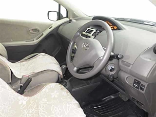 TOYOTA VITZ 2009