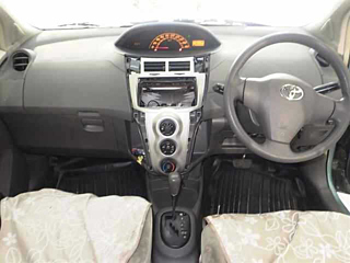 TOYOTA VITZ 2009